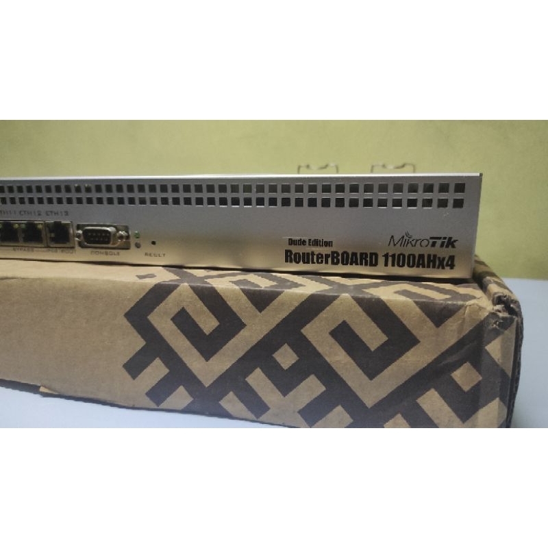 Mikrotik RB1100ahx4 / Rb1100ahx4 Dude Edition / Rb1100ahx2