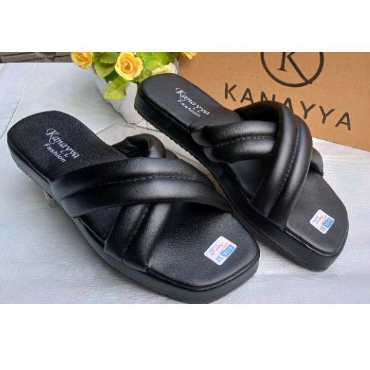 sendalwanitacewekkekinian