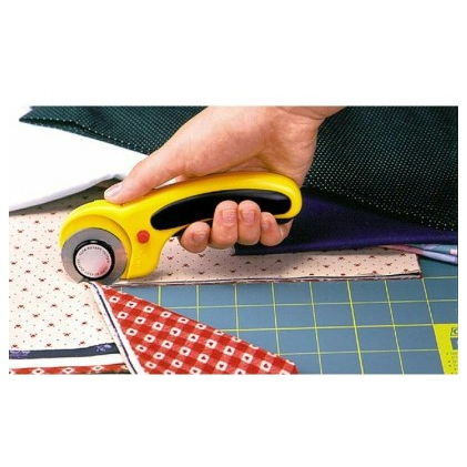 

pemotong kater untuk kain kertas / alat pemotong 45MM kain keras / alat pemotong kain kertas / kater alat pemotong kain kertas / kater alat pemotong kain 45MM / rotary cutter 45MM kain kertas / pemotong kain kertas