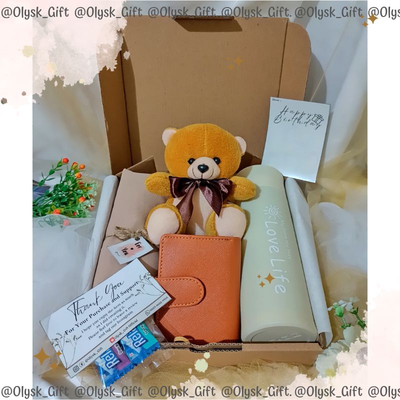 

Hampers/Gift Cewek Birthday Graduation Anniversary dll