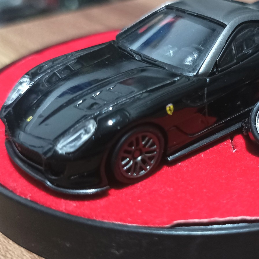 KYOSHO FERRARI 599XX BLACK 1:64 (LOOSE)