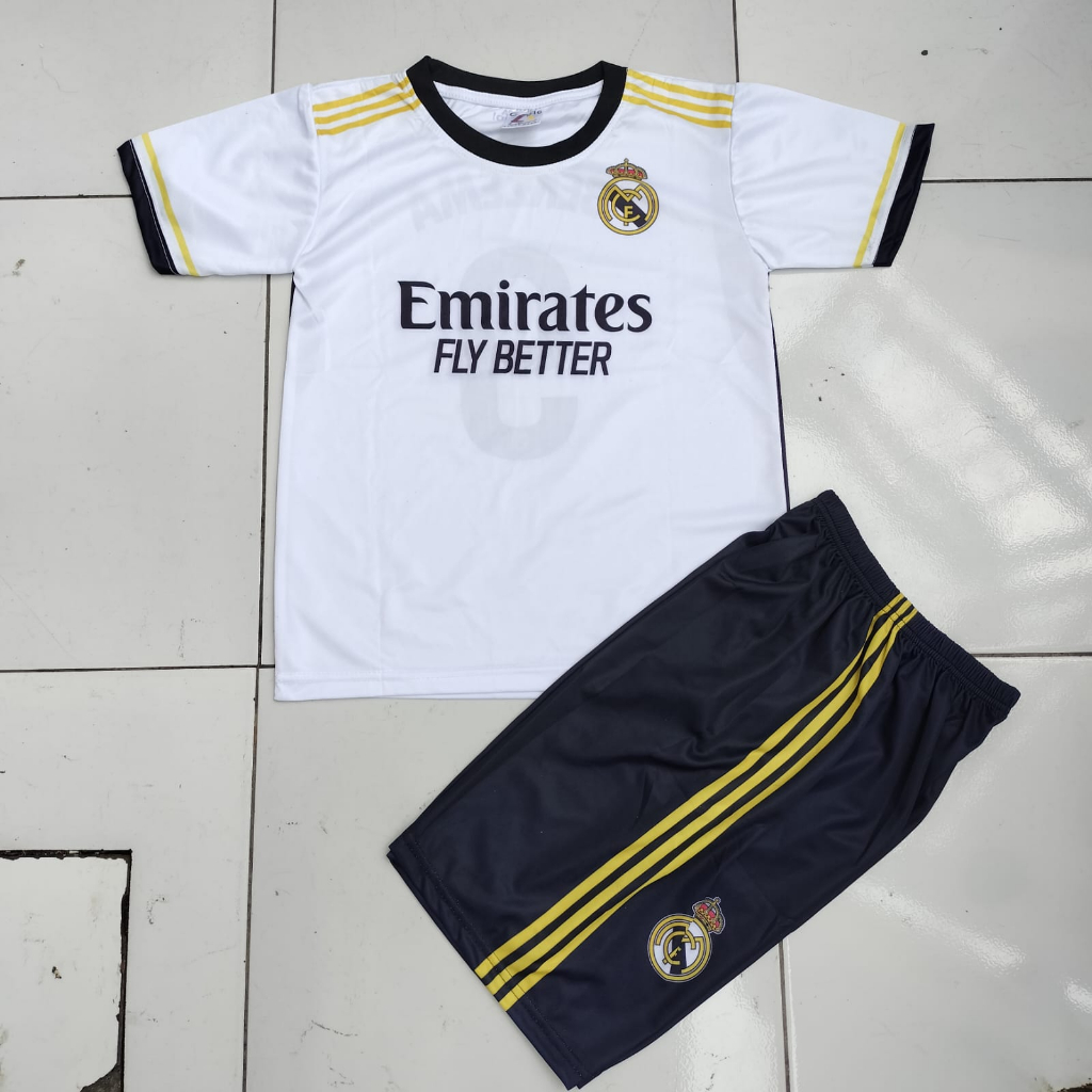 setelan baju bola jersey benzema terbaru/ setelan baju bola liga spanyol terbaru