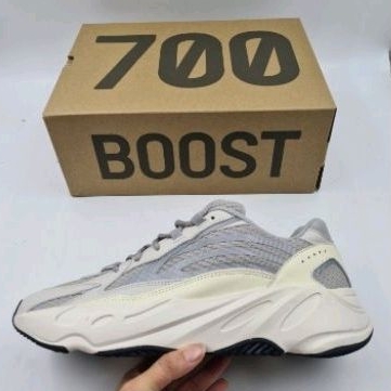 YEEZY 700 V2 STATIC