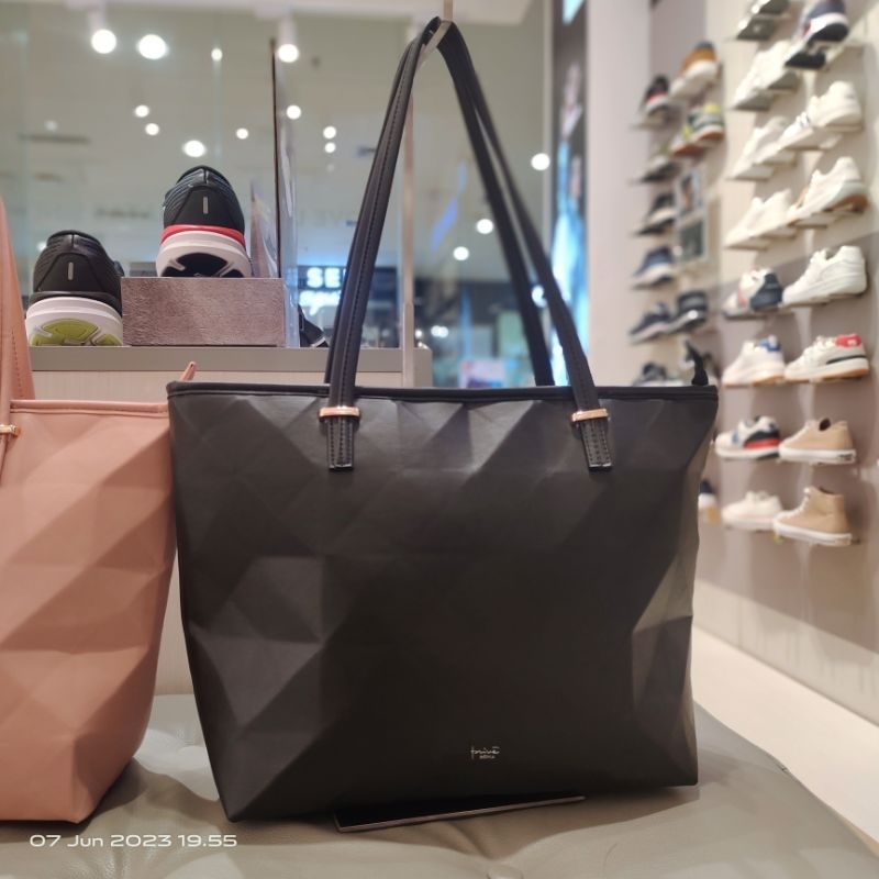 Bata Tote bag wanita Merek Prive Roma