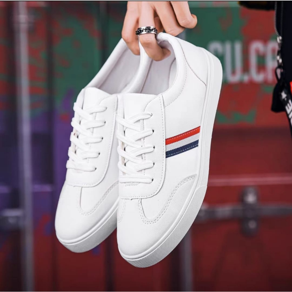 IW STORE Sepatu Sneakers Casual Pria Wanita - Sepatu Sport Pria Terbaru 2023