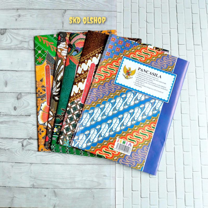 

Sampul buku tulis Batik ukuran KWARTO ukuran buku biasa( isi 10 lembar)