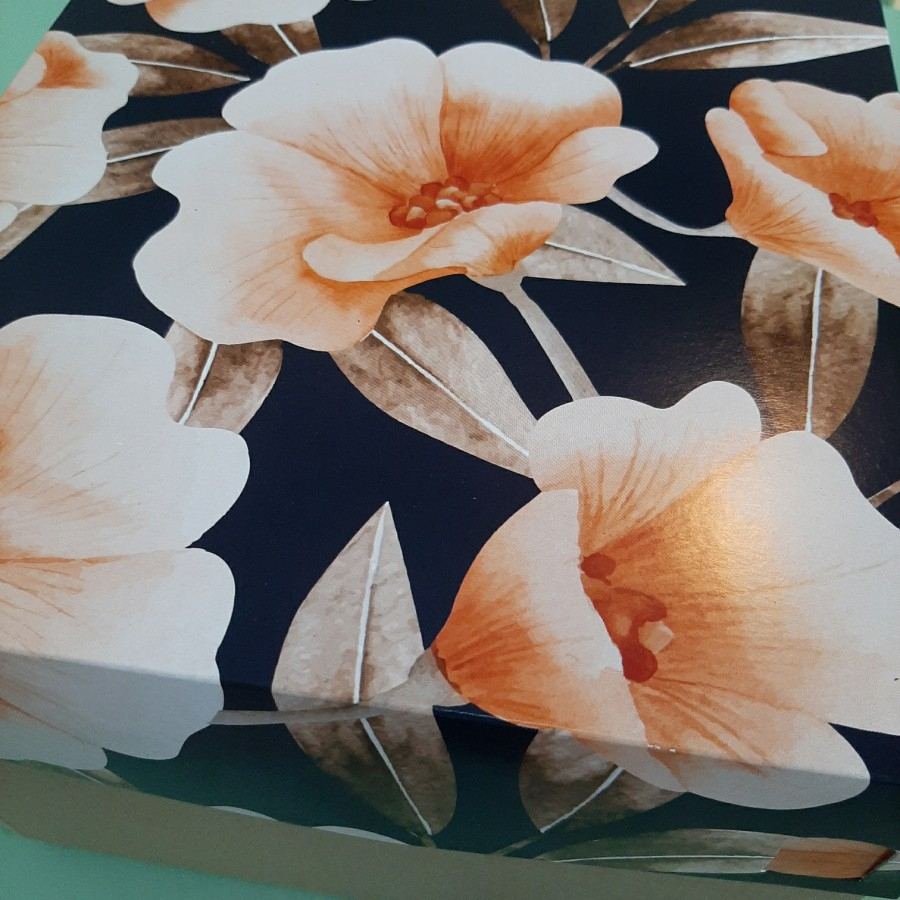 

(5 pcs) kardus kue tart ulang tahun dus bolu box chiffon cake kotak kemasan motif orange flower ukuran 25x25