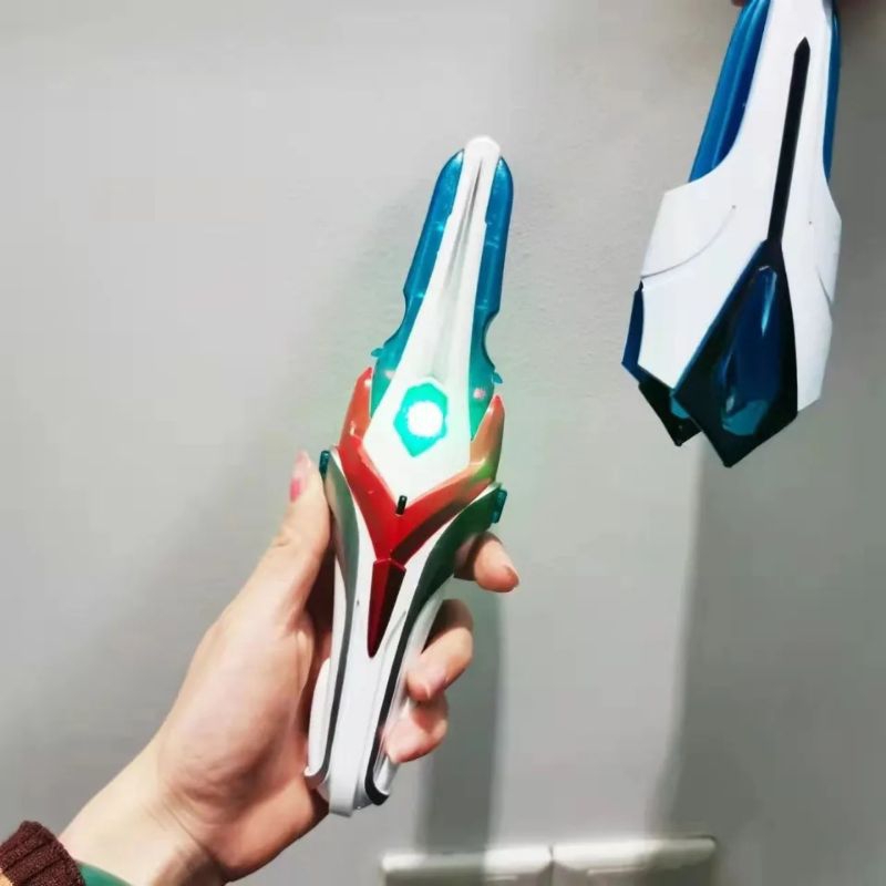 Mainan Senjata DX Ultraman NEXUS Evoltruster Voice