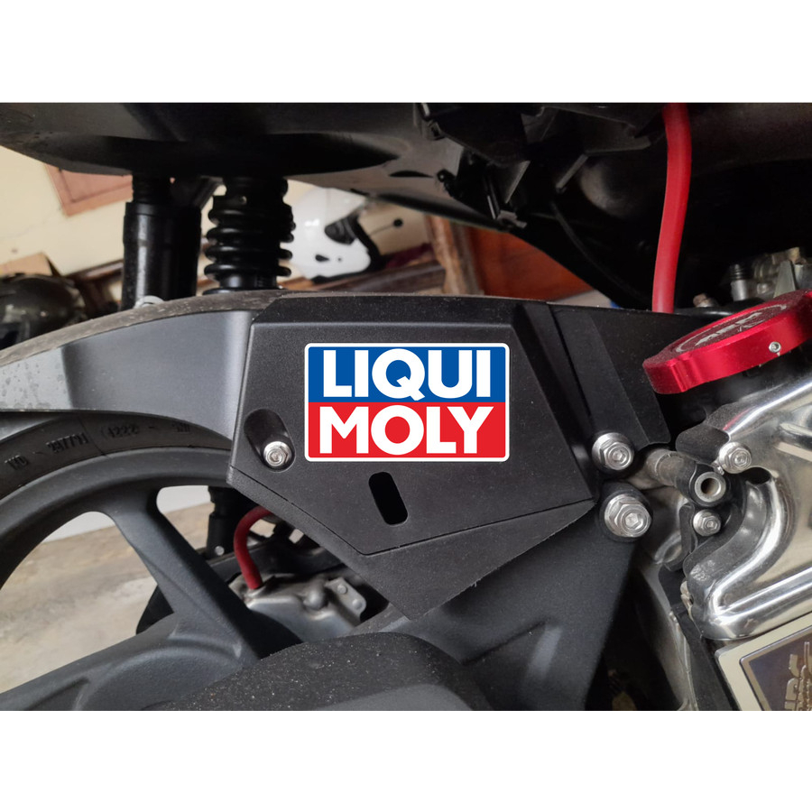 Cutting Sticker Hugger Airblade Vario Liquimoly Ukuran 8.3 x 4.8