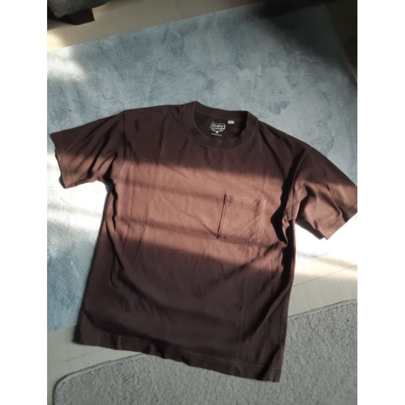 Kaos pocket global work dark brown sz M fit L