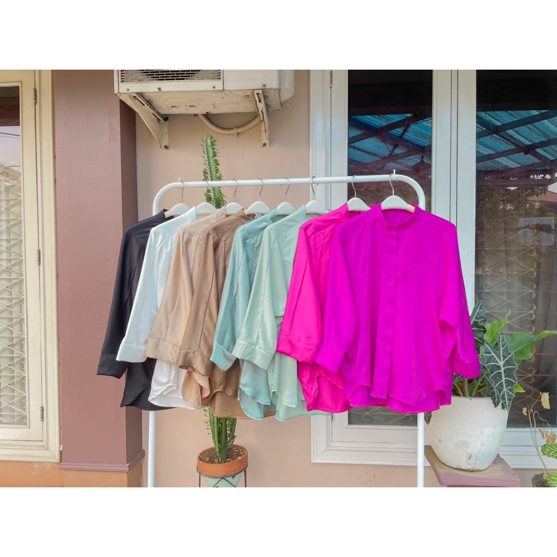 Kemeja Mahira Silk Premium Wanita