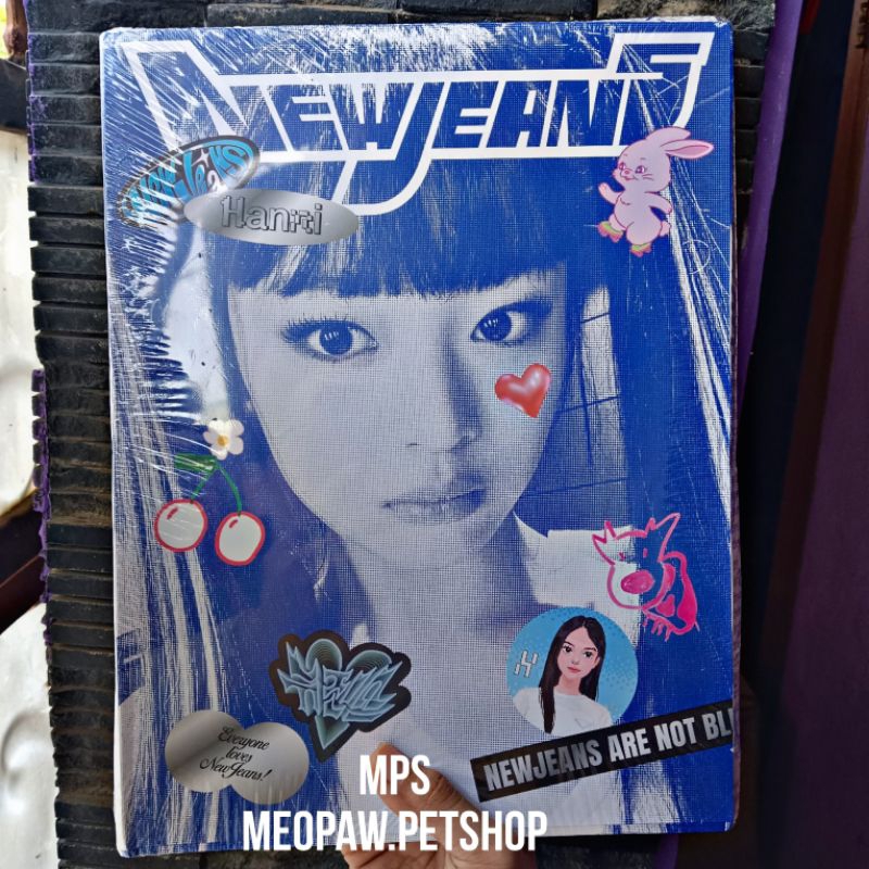 [READY HANNI] NEWJEANS 1st Debut Album - WE ARE NEW JEANS (Bluebook Ver.)