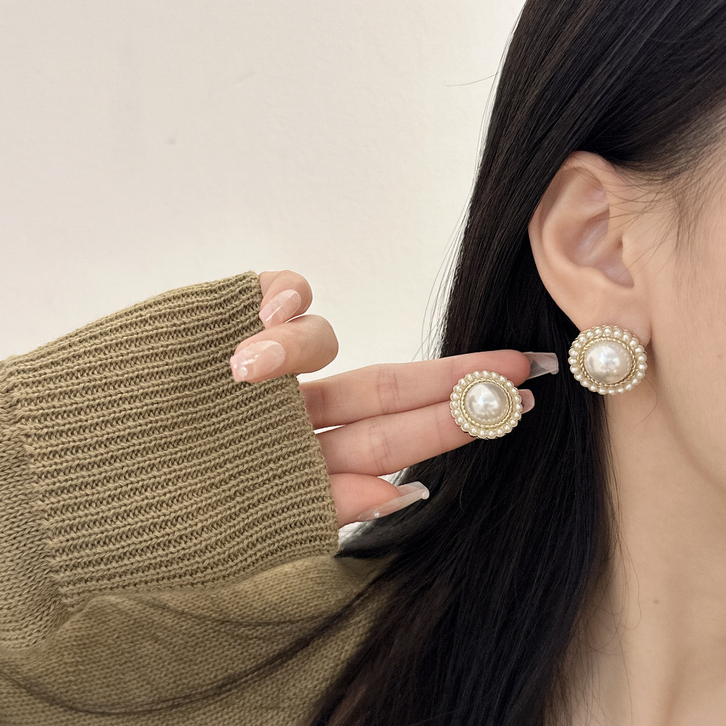 S925 Silver Needle Retro French Round Pearl Earrings Light Luxury High Baroque Earrings Temperament korea wanita aksesoris Anting tusuk