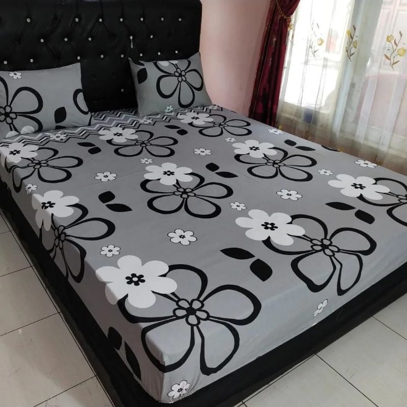 SPREI HOMEMADE 180X200 TINGGI 30CM KARAKTER MOTIF AESTHETIC MURAH