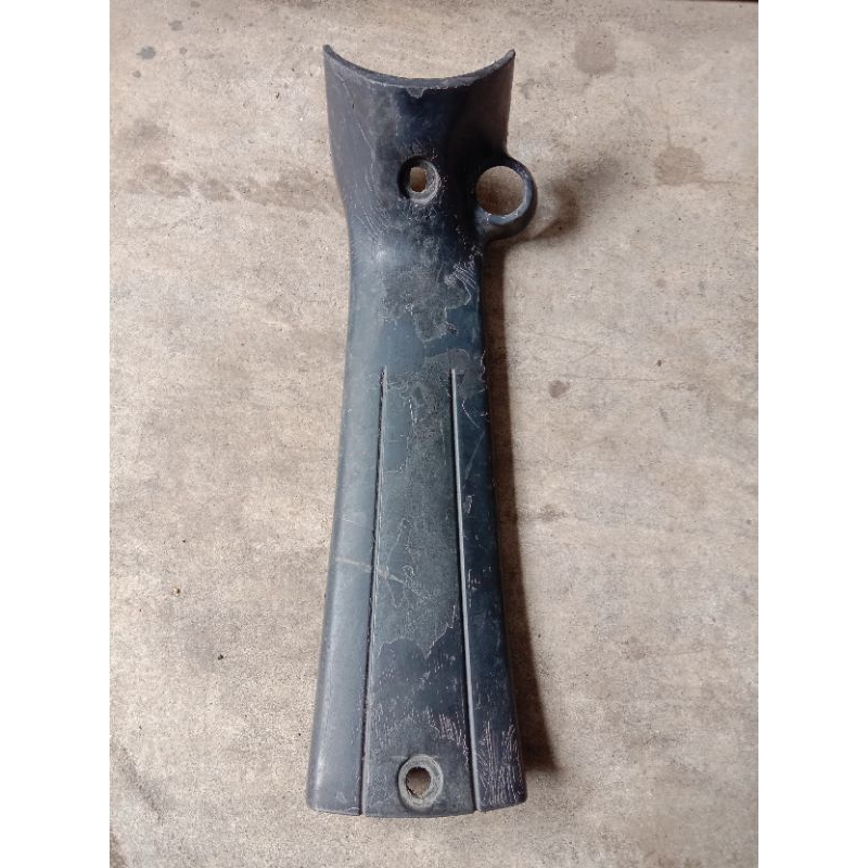 Cover Kunci Kontak Leghsield Tengah Yamaha F1ZR Original