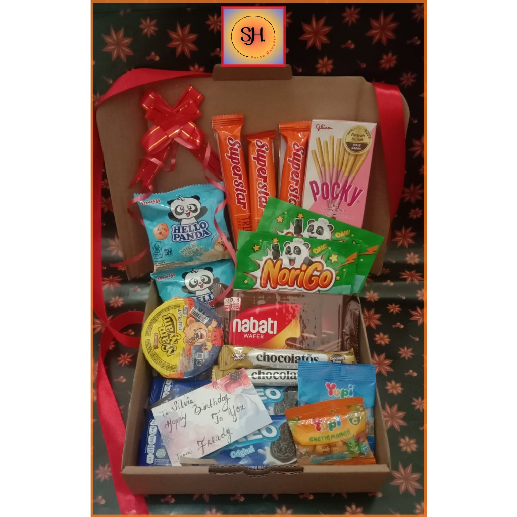 

Snack Hampers Hadiah Ulang Tahun/Valentine/Hadiah Wisuda/Birthday/Graduation Gift Box F