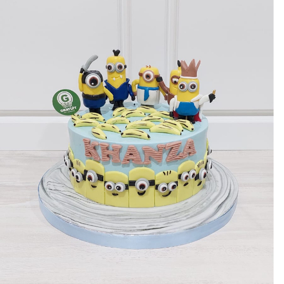 

TEMA MINIONS UK 20CM / KUE ULANG TAHUN CUSTOME