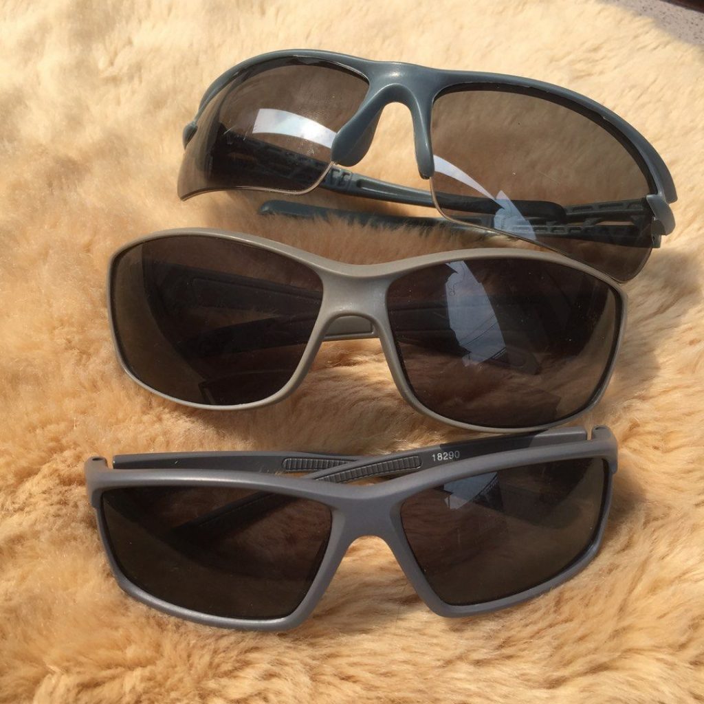 DARK Grey frame doff rectangle sunglasses sunnies kacamata hitam pria frame abu abu unisex mirip bal