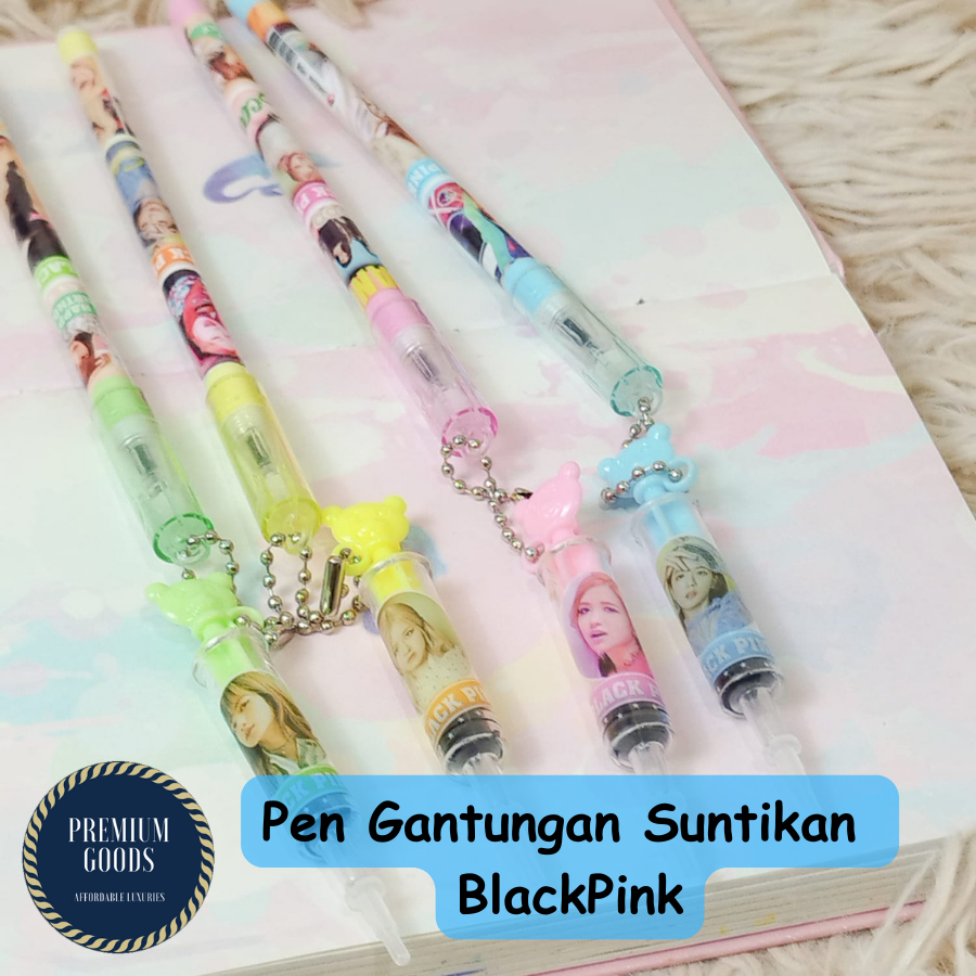 

GROSIR BISA COD / PEN GEL TINTA HITAM / PULPEN GANTUNGAN SUNTIK MAINAN MOTIF KPOP KOREA BLACK PINK / ALAT TULIS ANAK LUCU UNIK