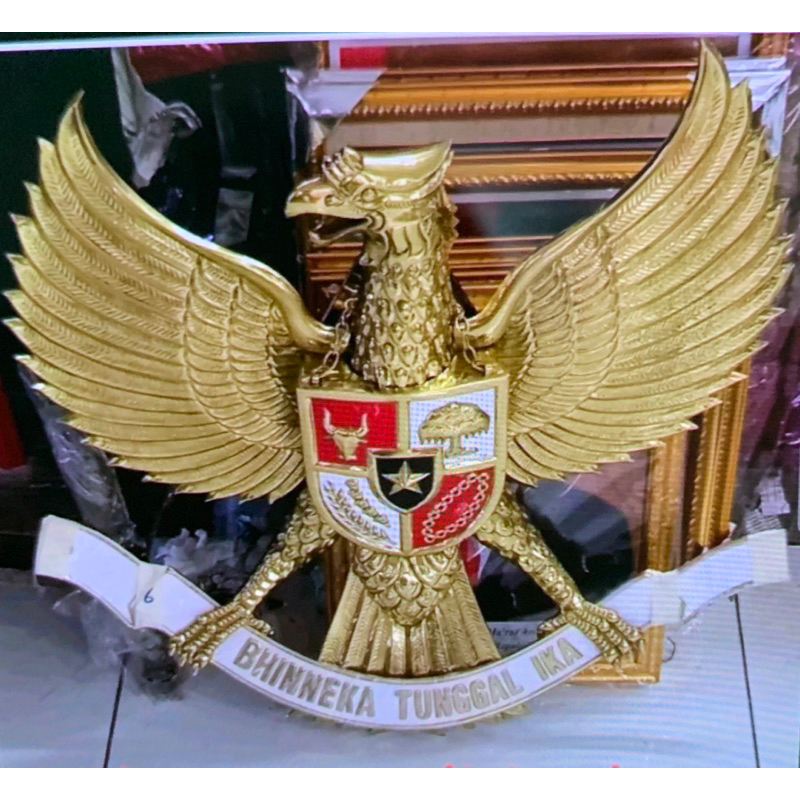 garuda pancasila kuningan 50 cm