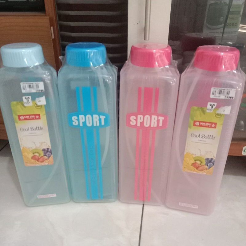 Botol minum LION STAR, botol minum kulkas + sedotan 1,5 liter