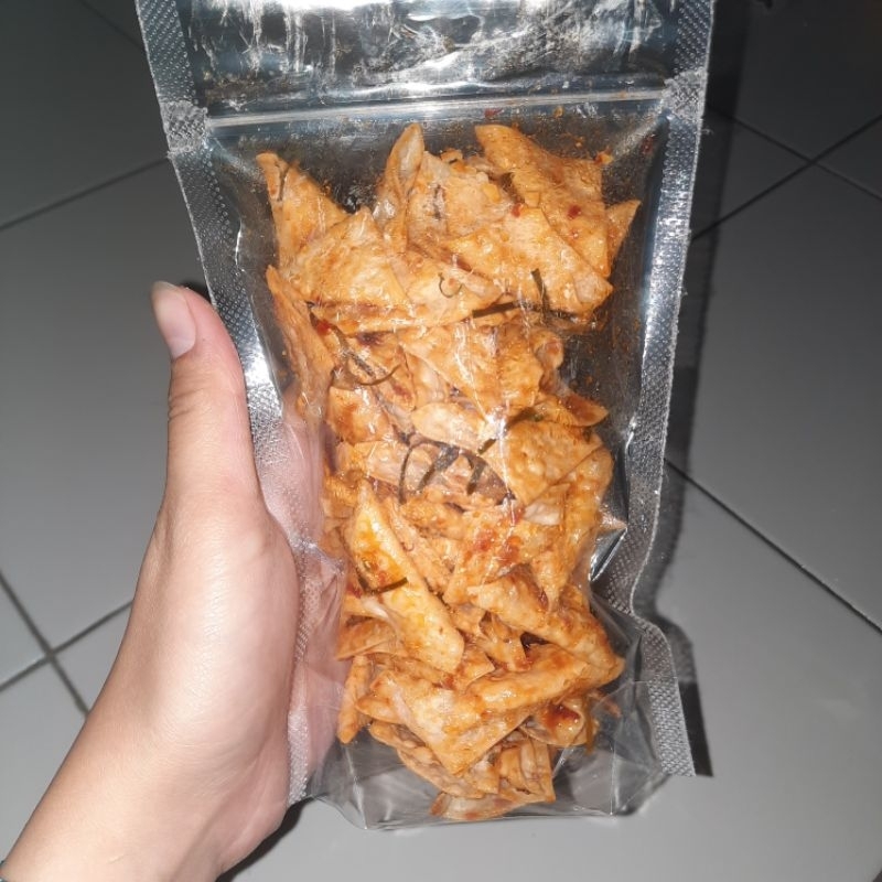 

KERIPIK PANGSIT pedas jeruk nipis