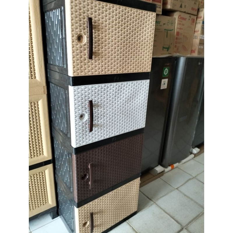 Lemari Plastik 4Tingkat/Lemari 4susun