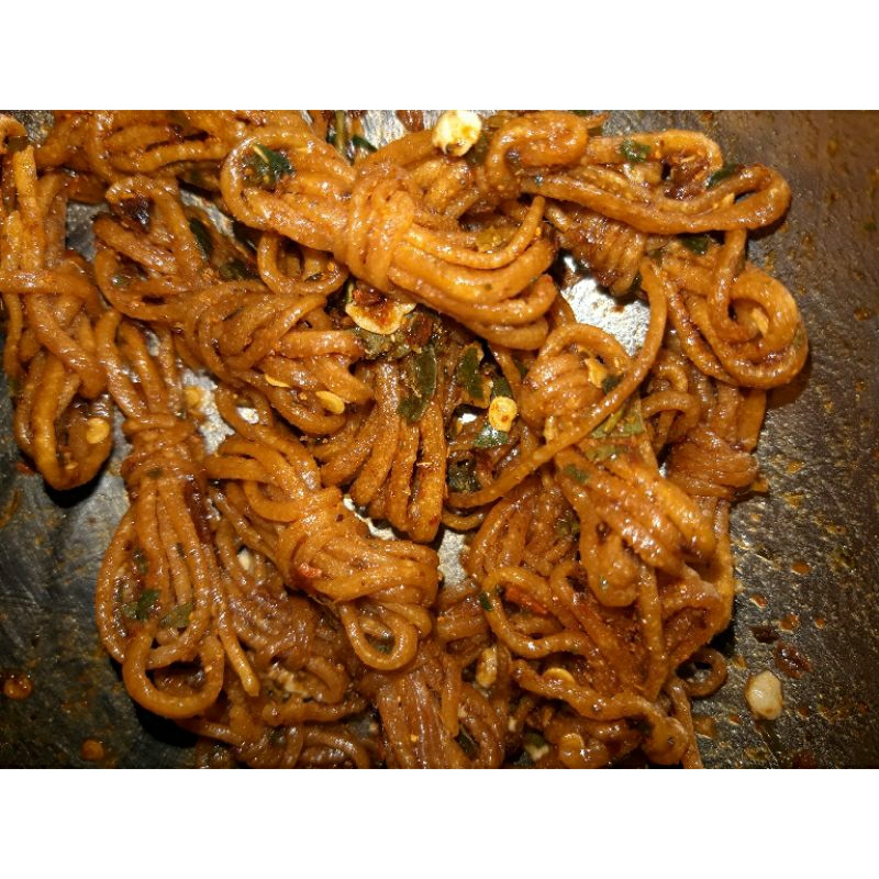 

mie uweul pedas daun jeruk 100 gr