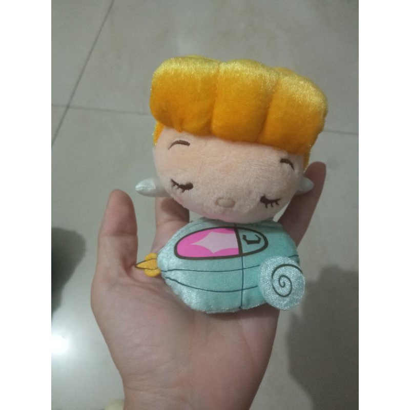 boneka Cinderella