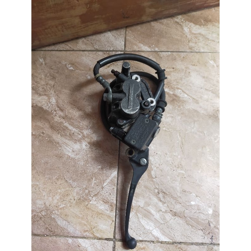 Master Kaliper rem depan bajaj pulsar 135 original