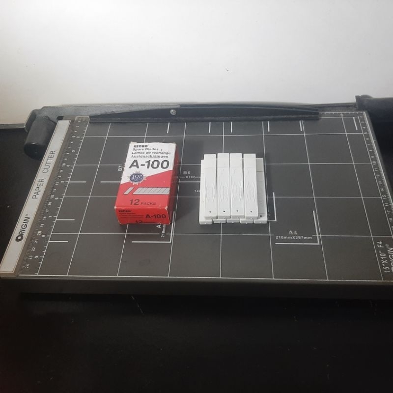 

Isi Ulang Refill Cutter A-100