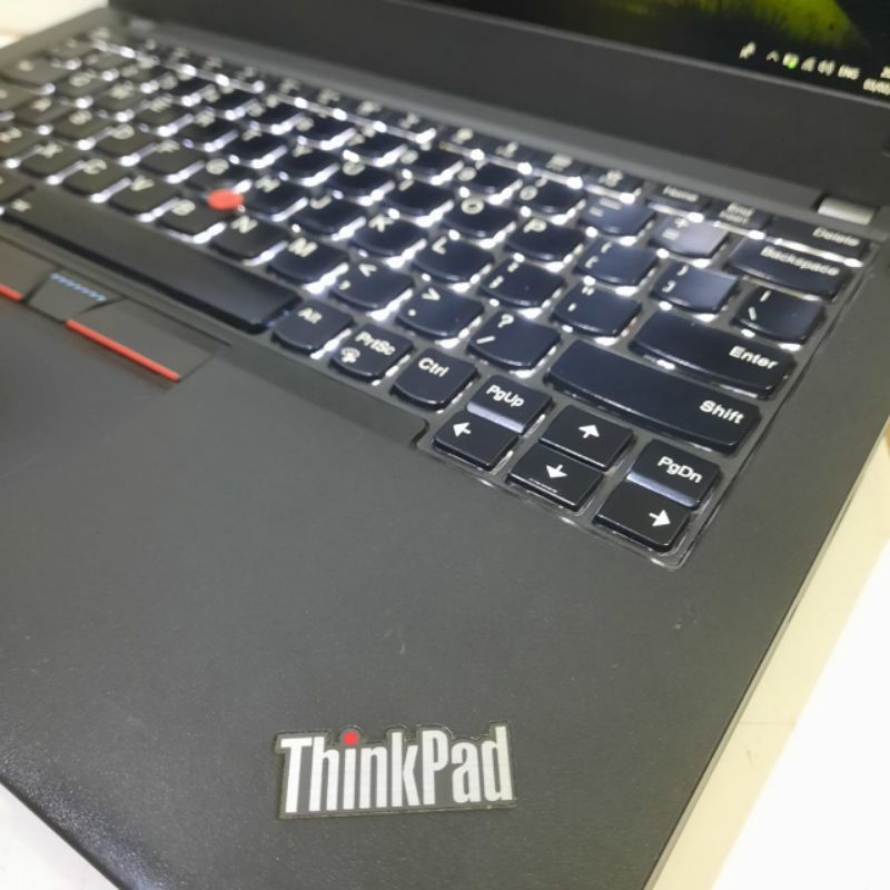 Laptop Lenovo Thinkpad X270 Cor i3-7100U Gen 7 Ram 8Gb/HDD 500Gb Keyboard backlight
