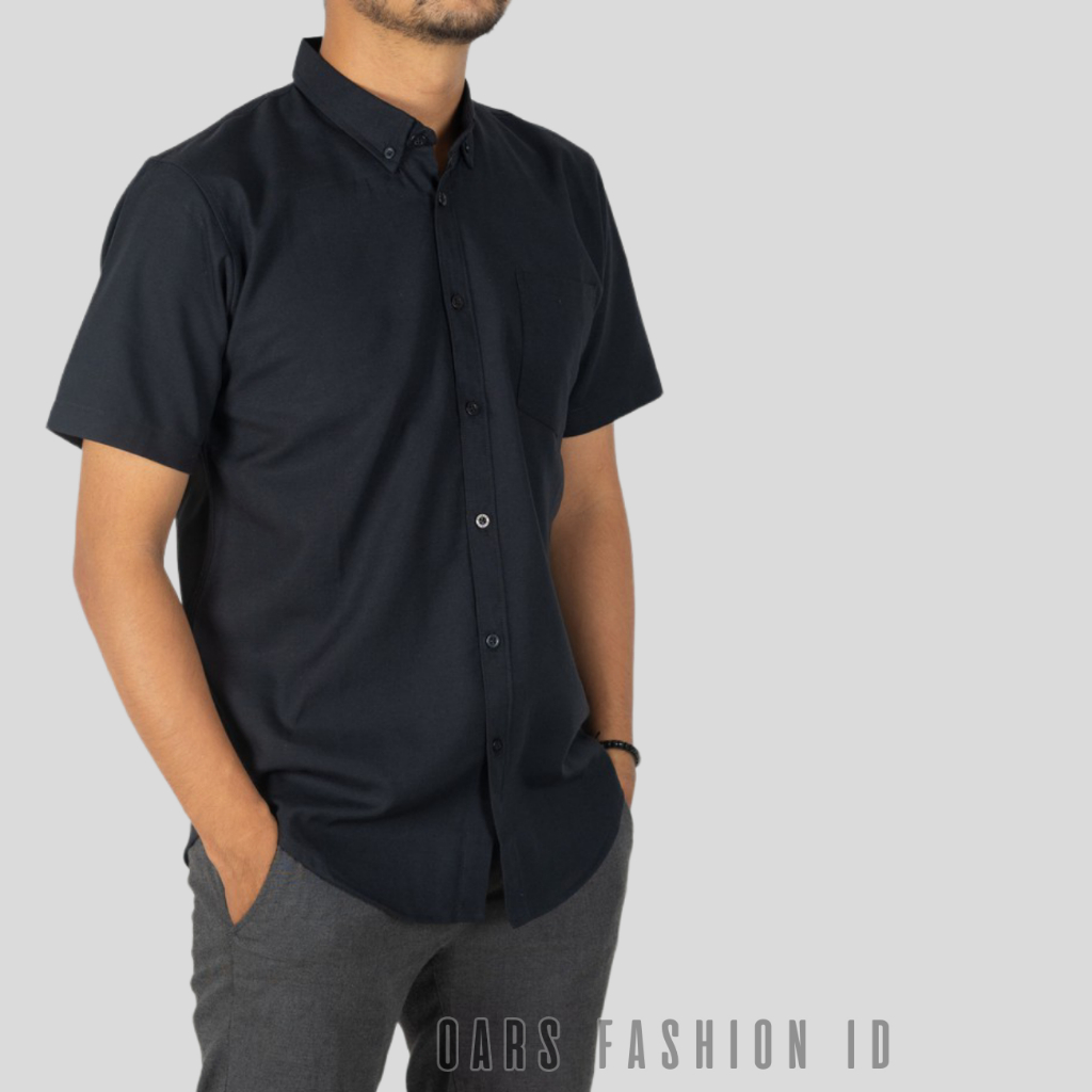 kemeja pria basic polos pendek slimfit jumbo casual warna hitam biru navy hijau army sage merah maroon marun abu muda