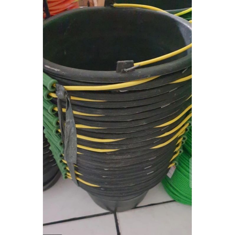 ember cor 22 hitam karet/ember cor 18 hitam karet/ember bangunan/ember semen bangunan/ember karet/em