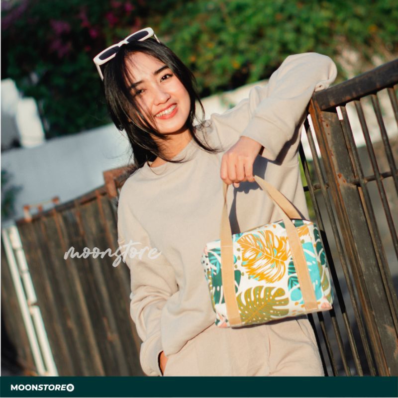 Pouch Make Up Travel Pouch  Tas  Kosmetik Bahan Kanvas Tas Travel Mini Kanvas