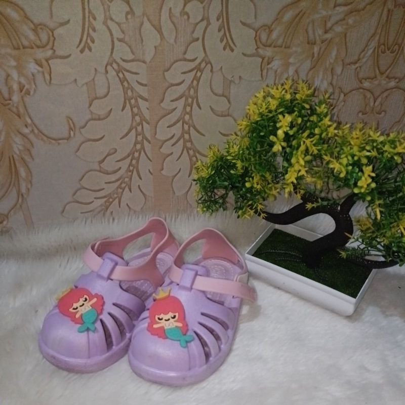 PRELOVED SANDAL ANAK