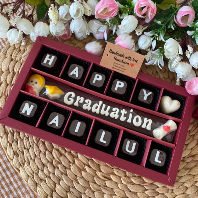 

COKLAT CUSTOM 18 SEKAT BY SWEETCHOCOBOXS