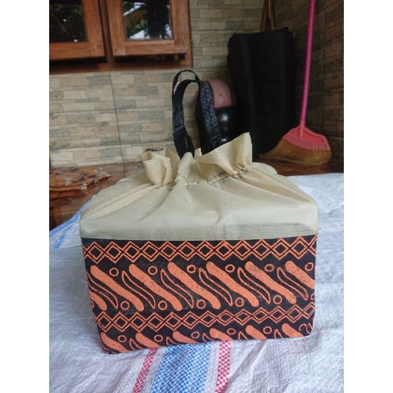 [1 LUSIN 12 PCS] Tas Hajatan 20×20, Tas Nasi Box 22x22, Tas Hantaran Pernikahan, Tas Hajat Kain