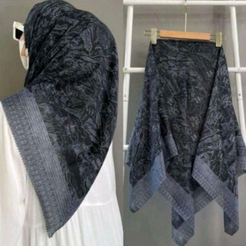 (OOTD) Kerudung Segi Empat Voal Premium Motif Panorama Hitam/ Hijab Segiempat Lasercut Pegunungan Hitam