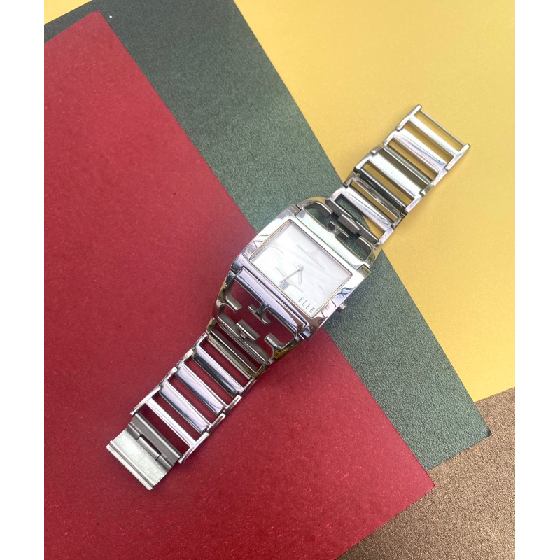 jam tangan ELLE