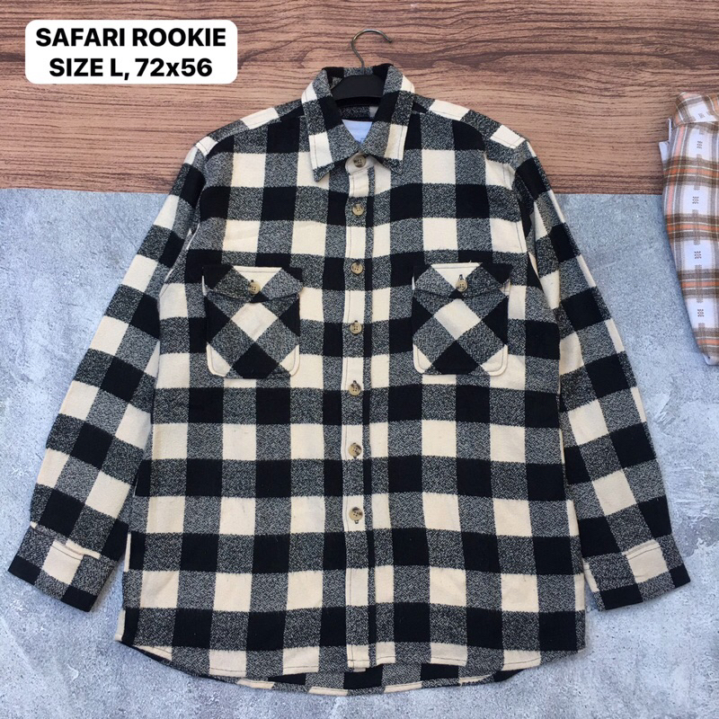 Flannel Wol Safari rookie, Bukan Uniqlo