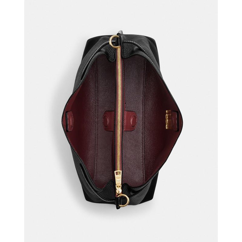 Coach Hanna Shoulder Bag In Signature Canvas (CH 537)