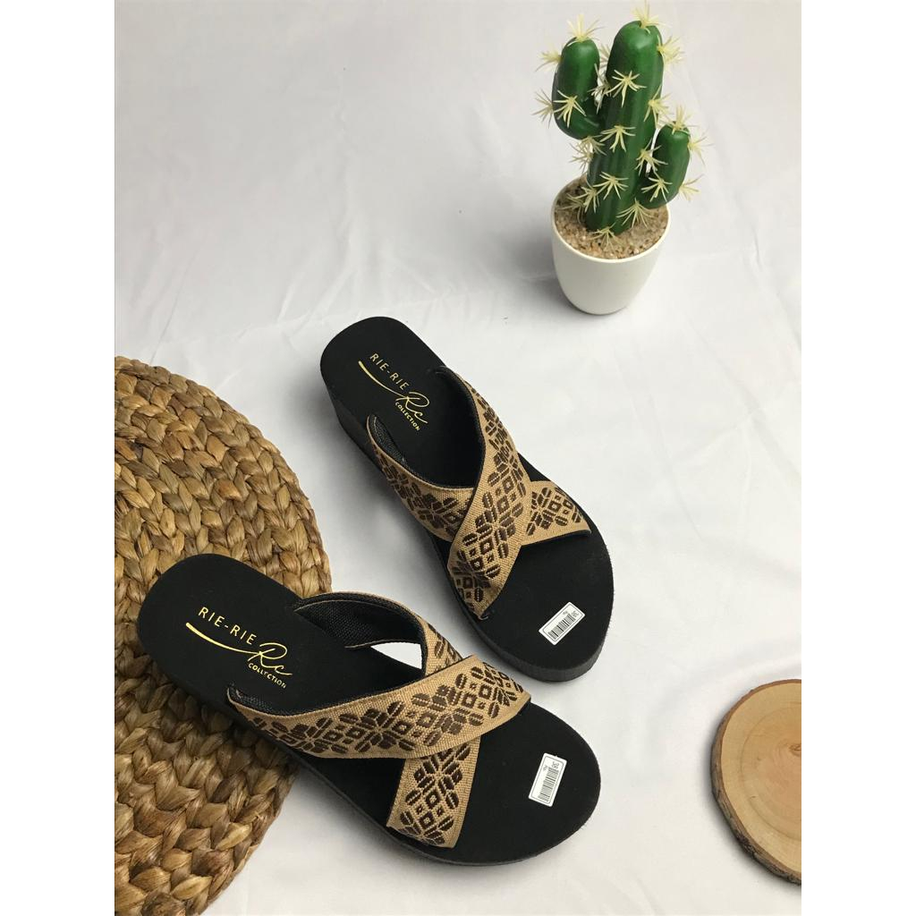 NEW SANDAL WEDGES WANITA SILANG BATIK