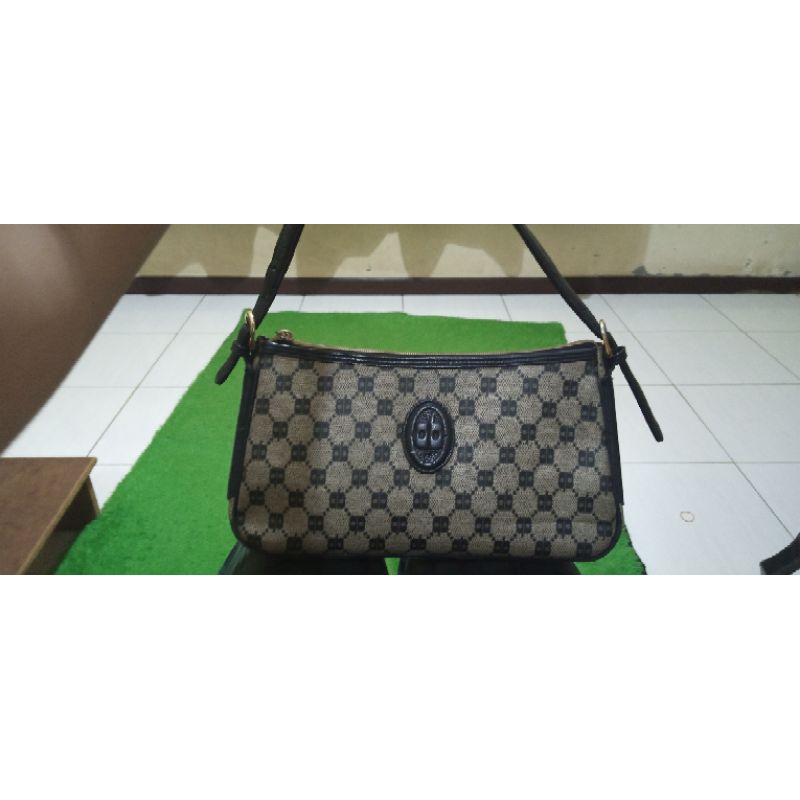 Preloved Arnaldo Bassini tas kulit