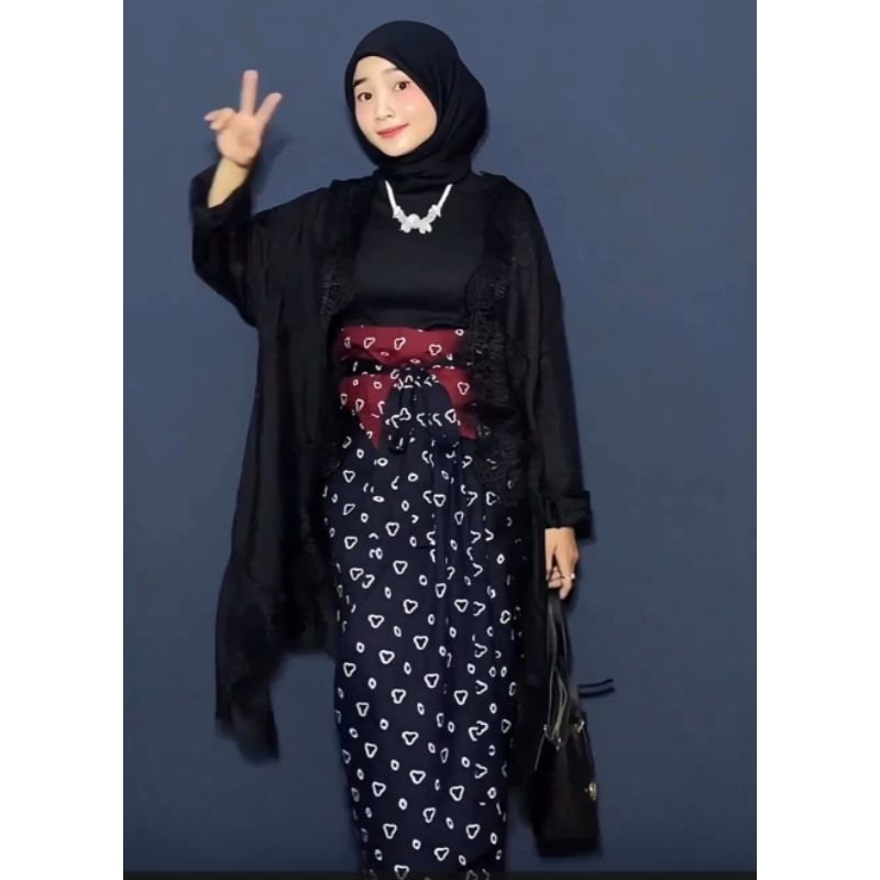 Rara rok atau kain lilit batik katun cap handmade.