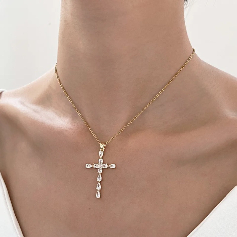 kalung titanium salib mata wanita modis