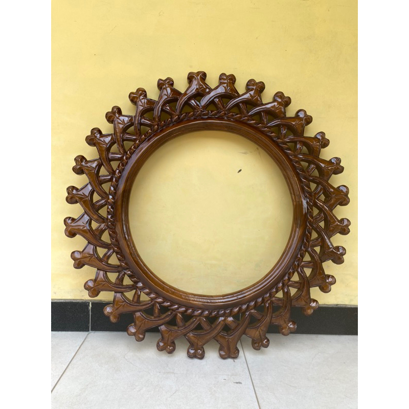 Pigura Bulat D70