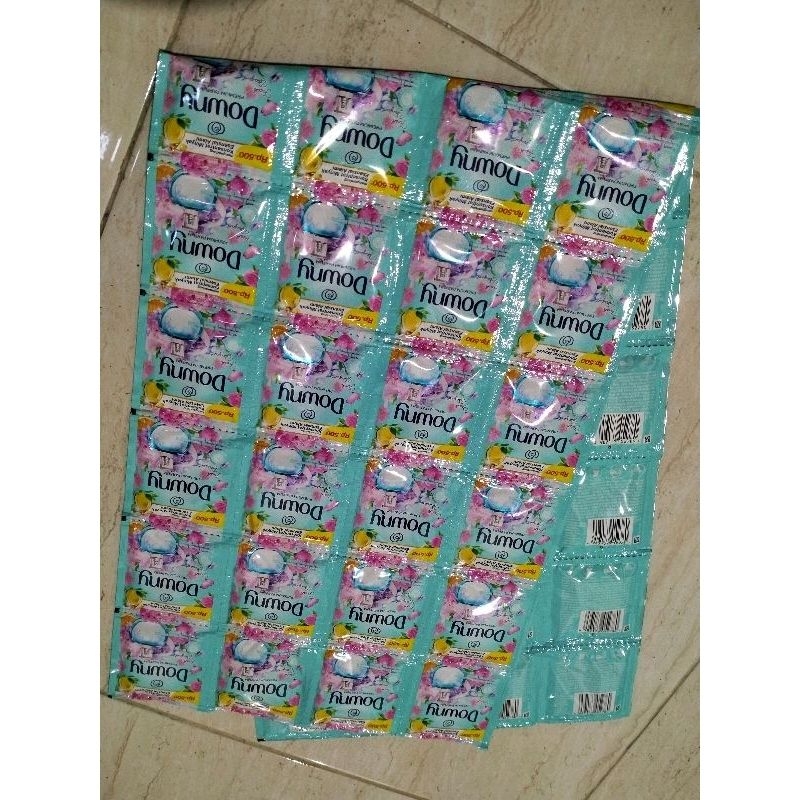 Downy Premium Parfum Fresh Bouquet sachet 500an ( 1 renteng isi 12 )