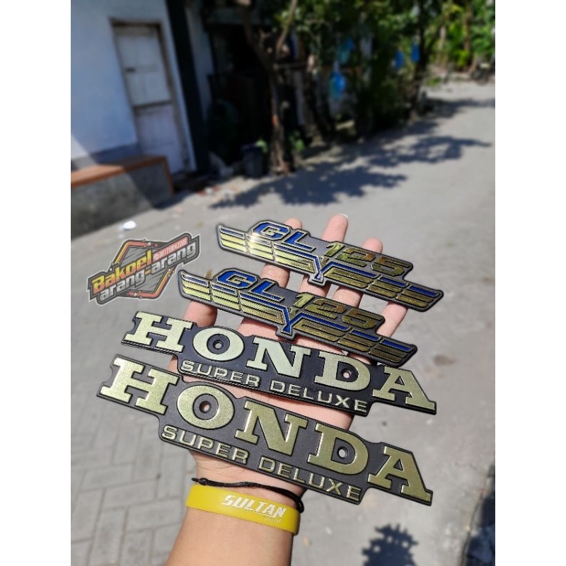 emblem set gl100 125 emblem tangki kempol gl100 125 kuningan wp part