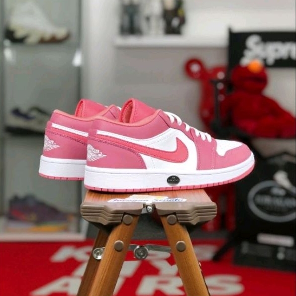 Nike Air Jordan 1 Low &quot;Desert Berry&quot;